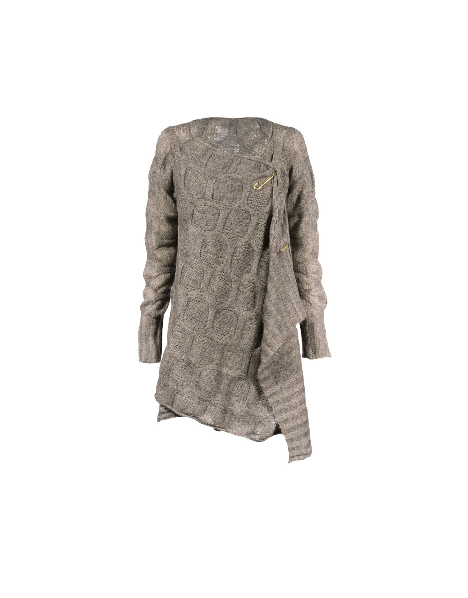Long knit jacket in brown.