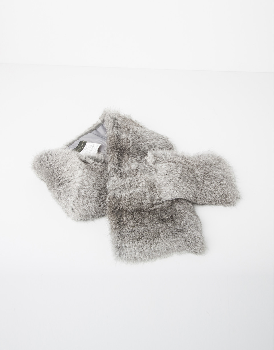 Gray fur collar scarf
