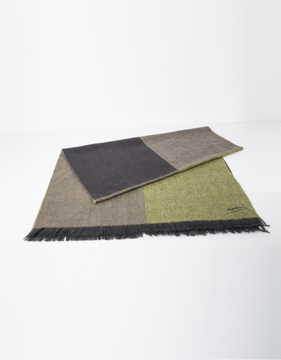 Plain green wool scarf