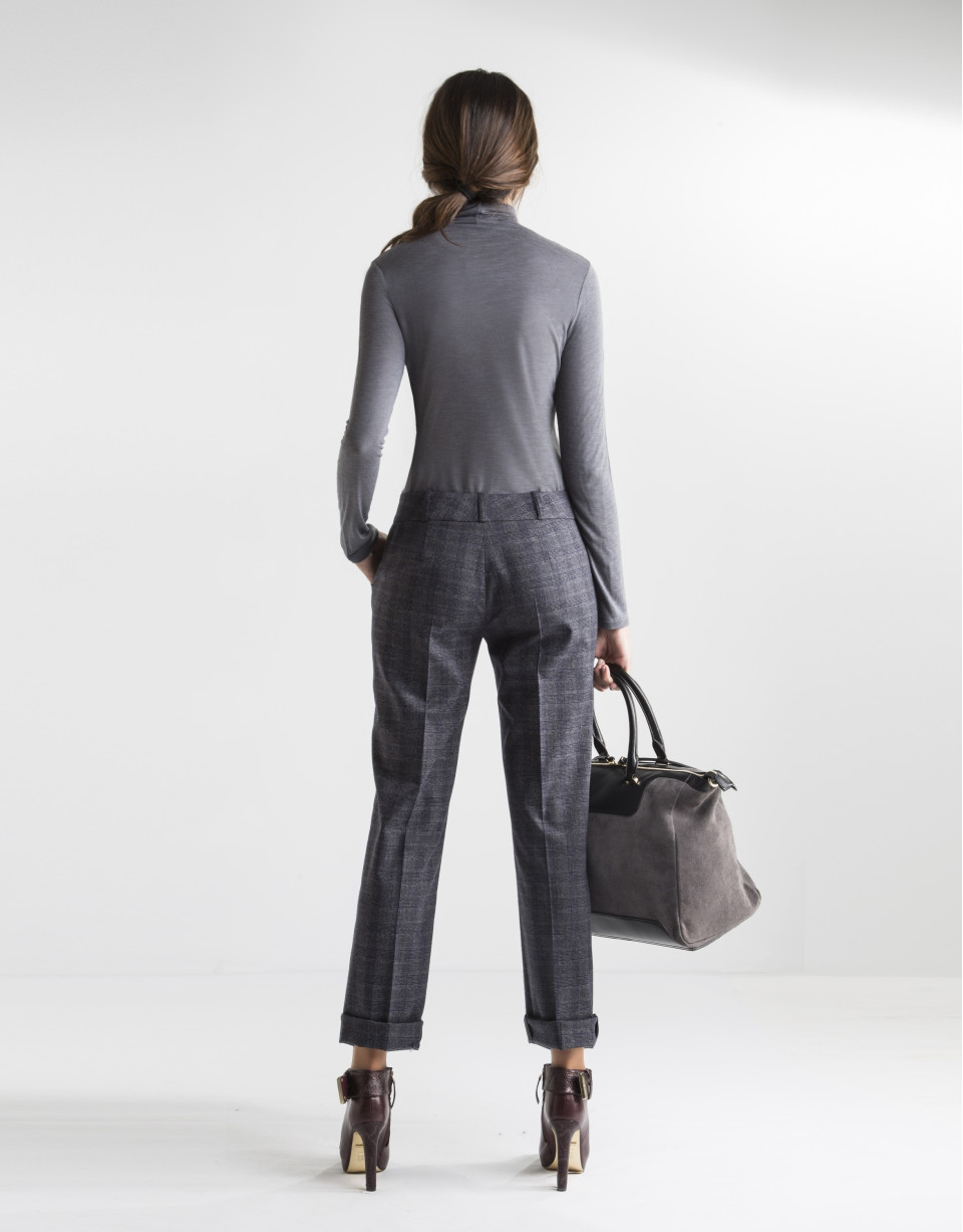 Gray t-shirt with turtle neck