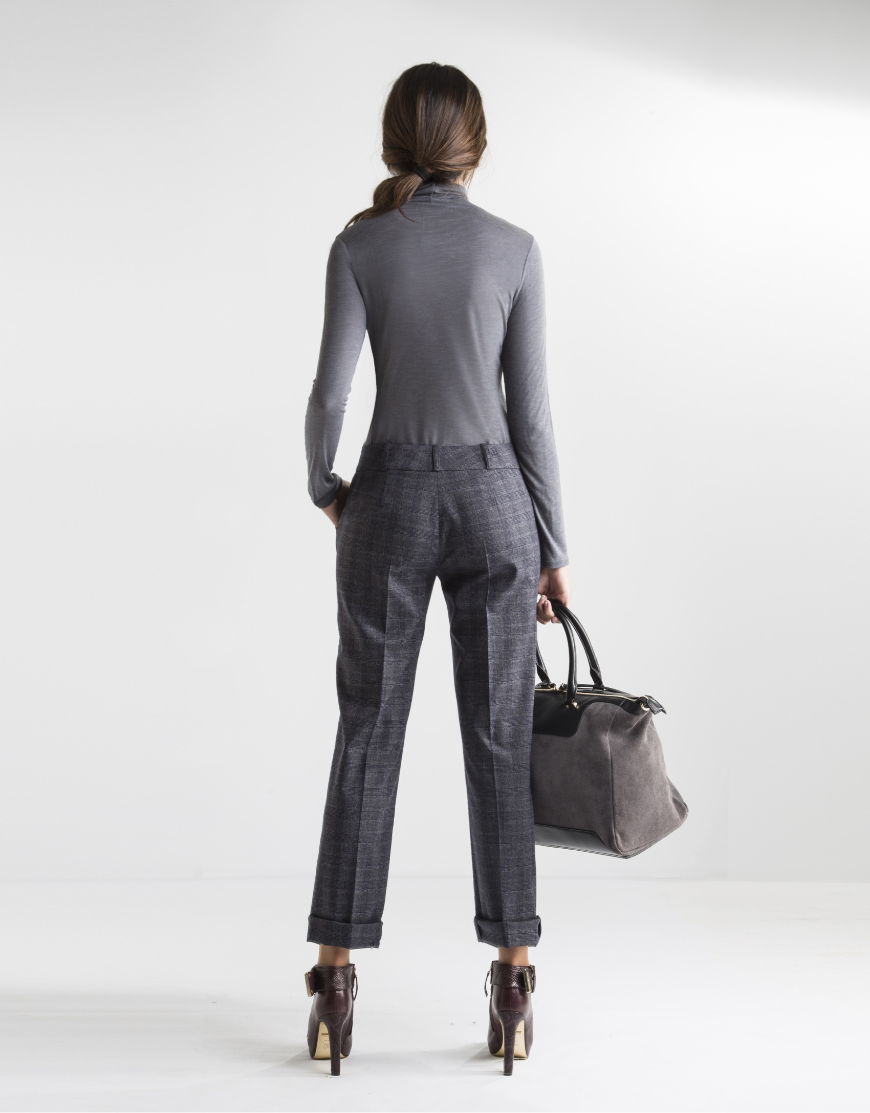 Gray t-shirt with turtle neck