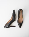 Black lambskin SEUL pump