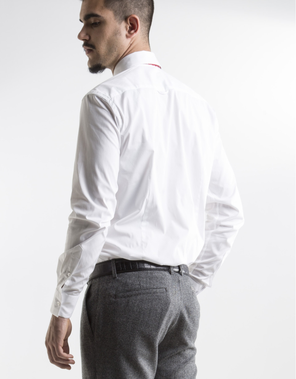 Camisa slim fit blanca