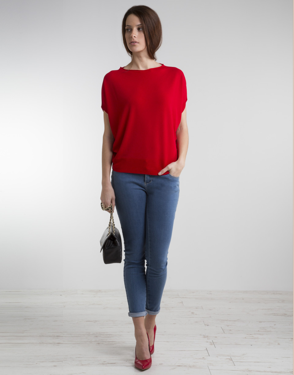 Red loose sweater