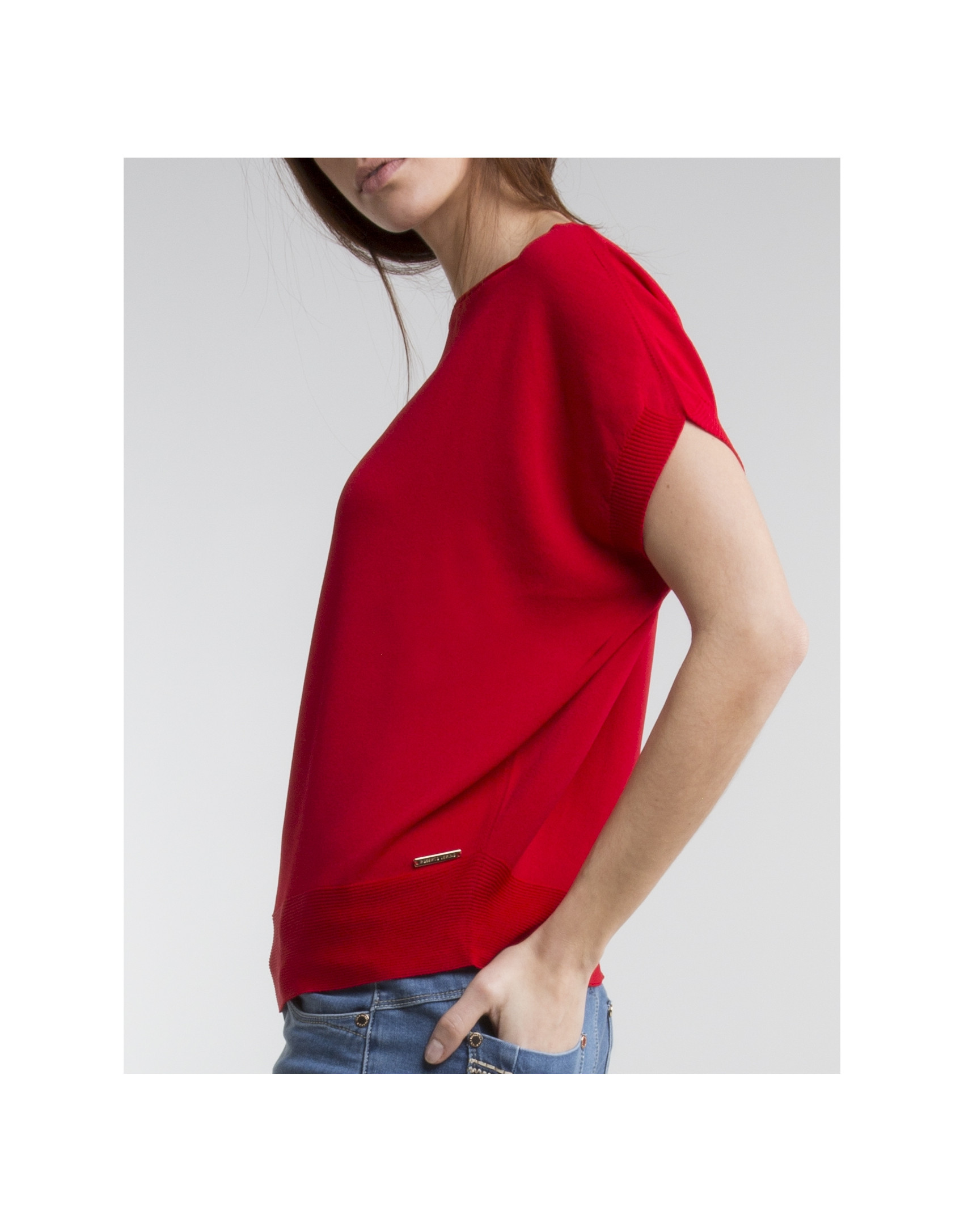Red loose sweater