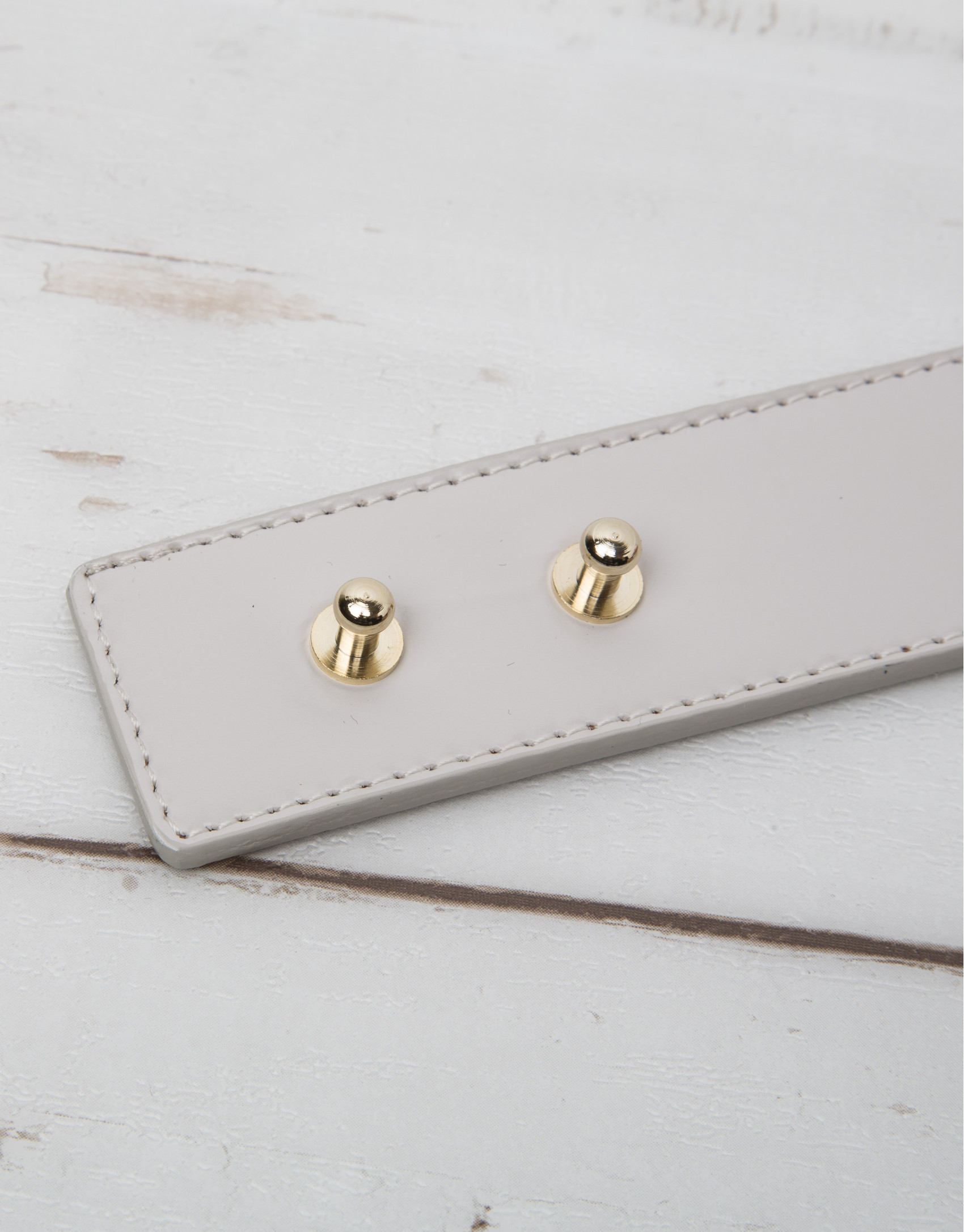 Natural leather belt