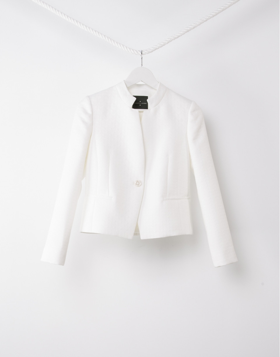 Chaqueta corta blanca