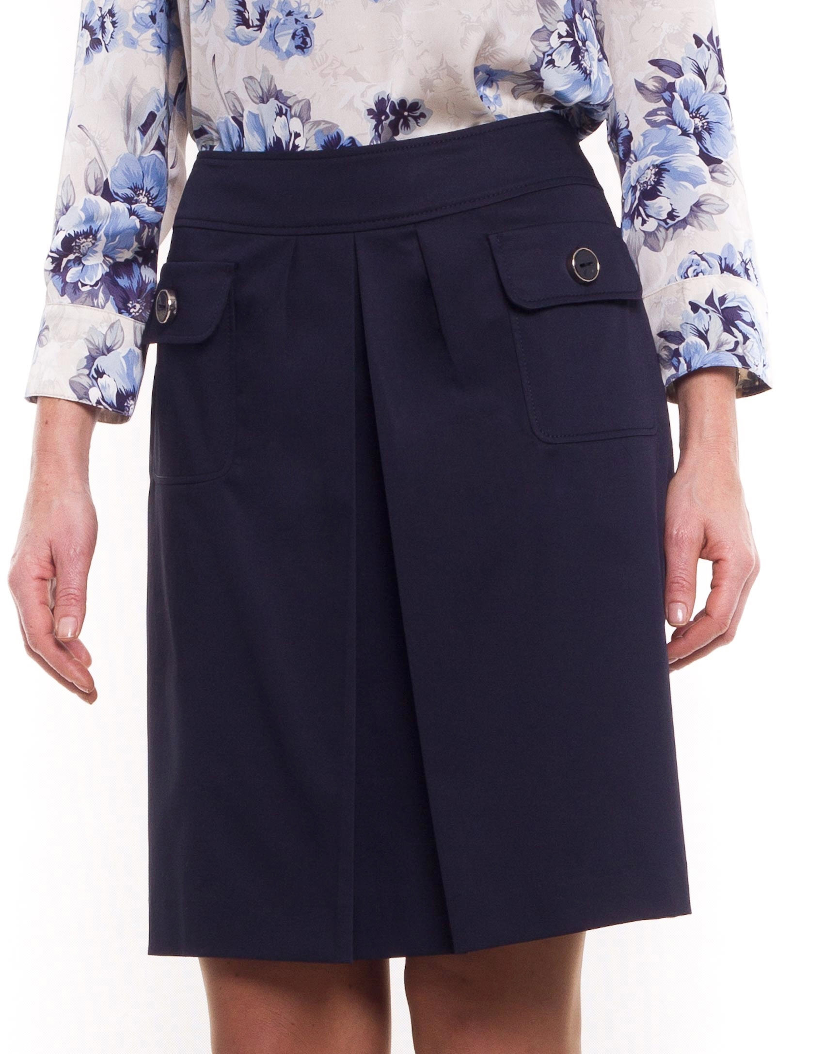 Cotton skirt with front pleat