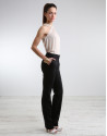Pantalón negro con pasamanería