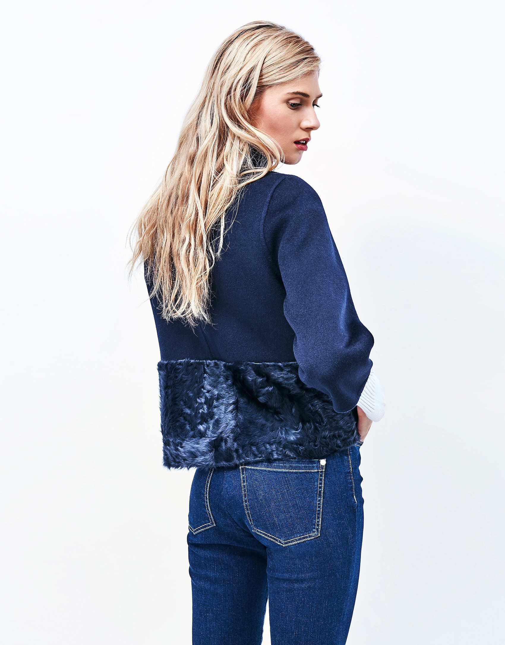 Pantalón denim pitillo tiro alto