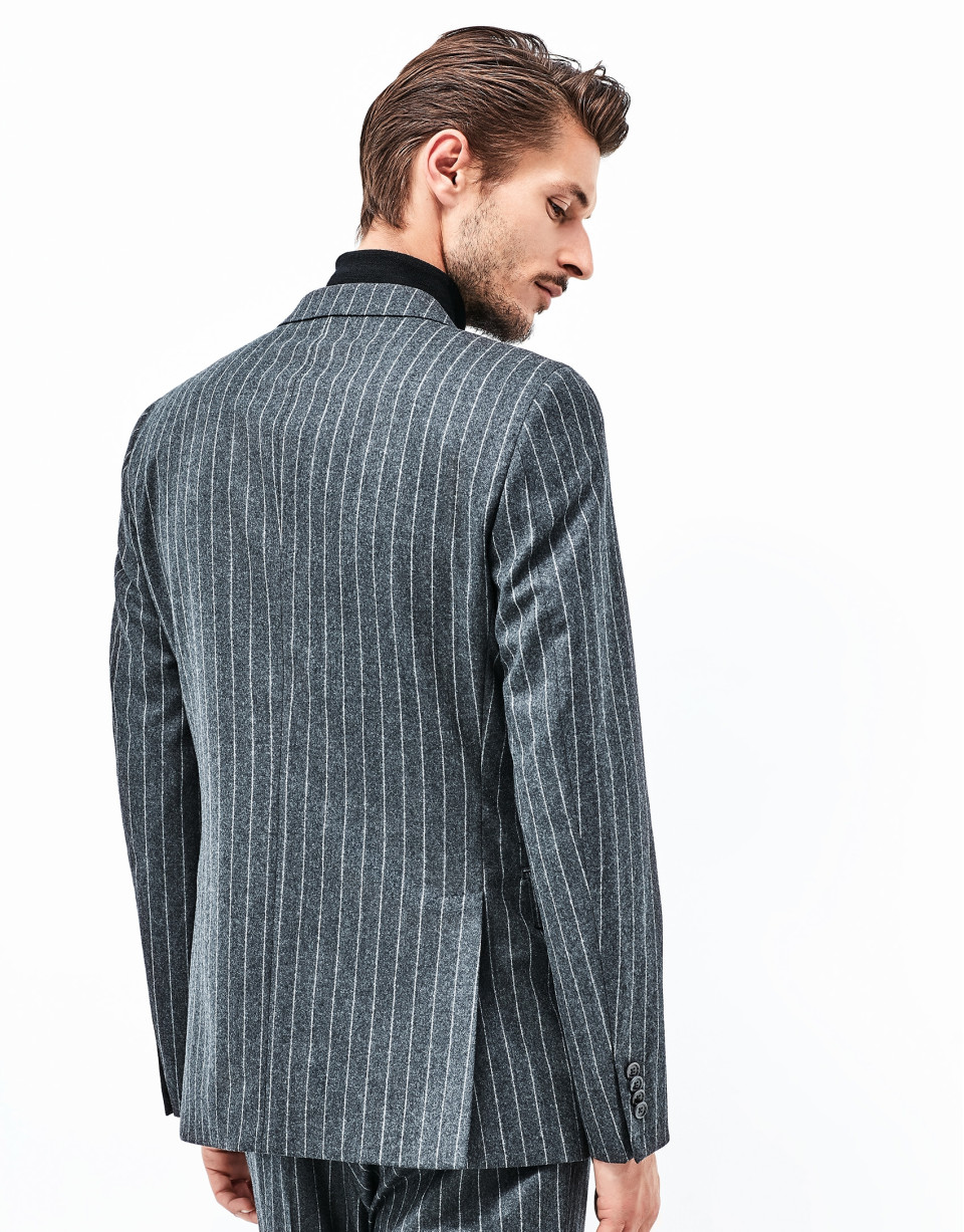 Traje raya diplomática gris