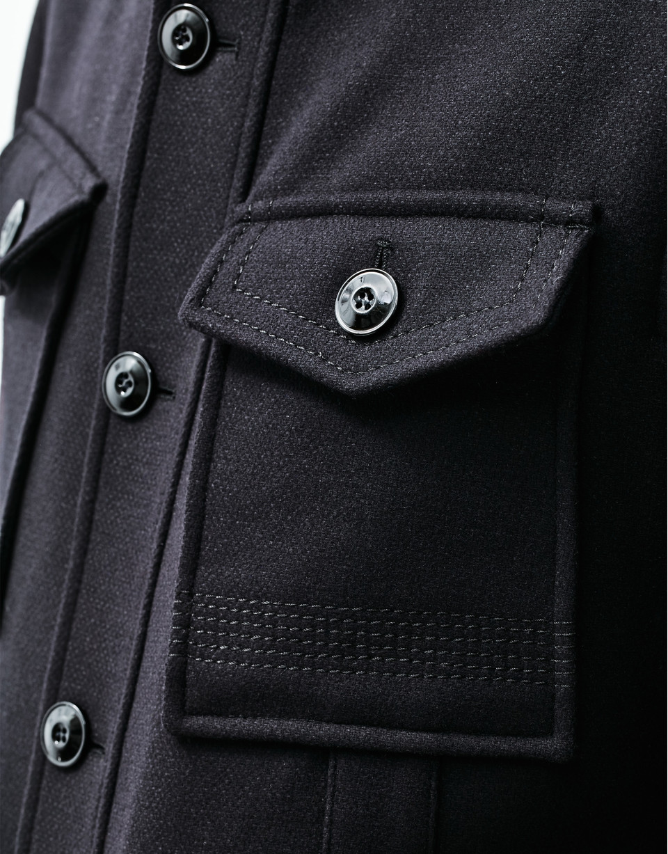 Blue cloth three-quarter jacket