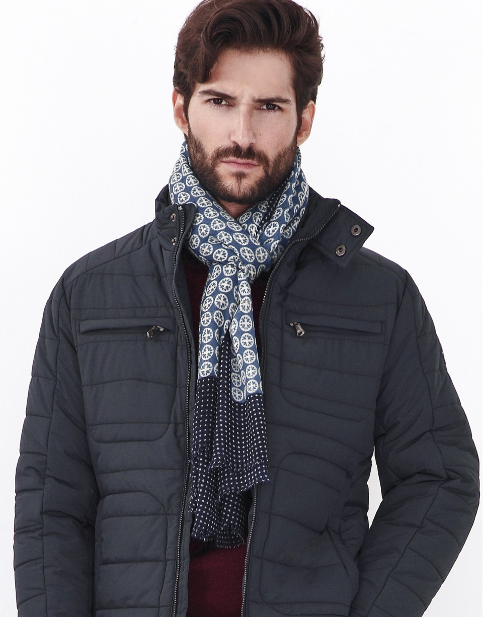 Foulard geometrico.