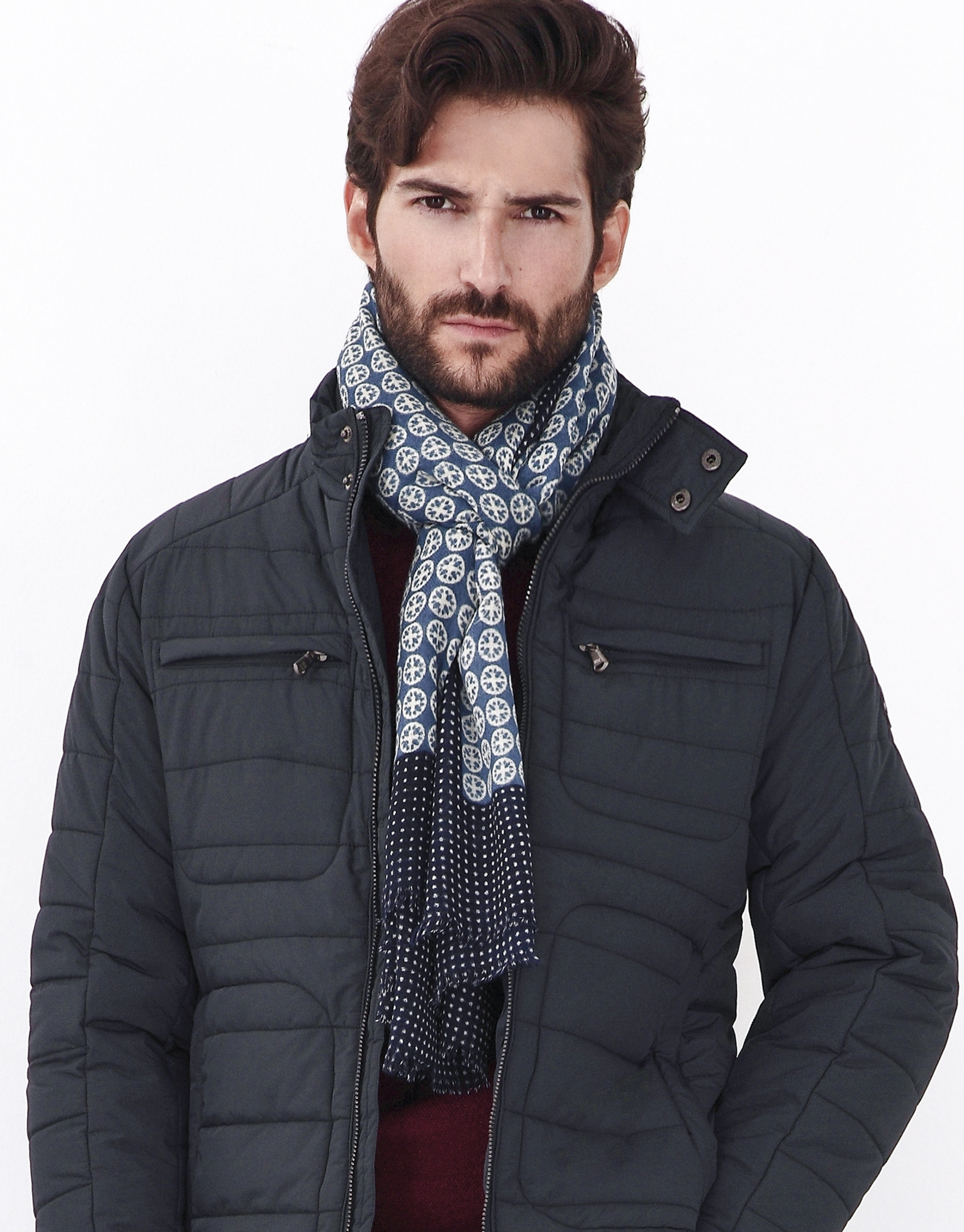 Foulard geometrico.