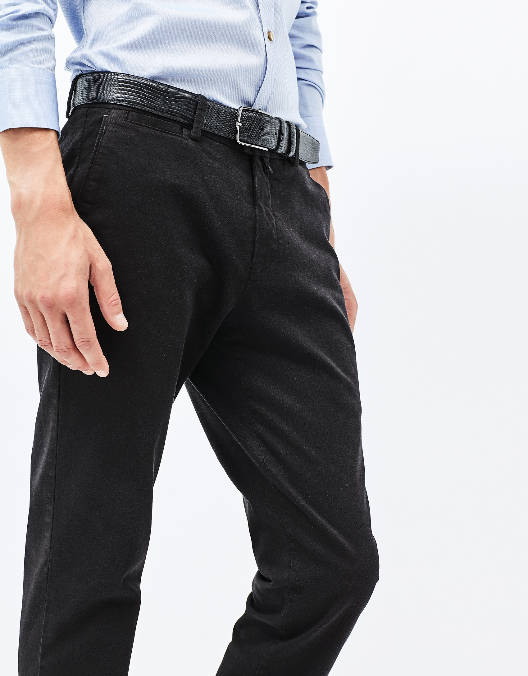 Pantalón chino negro
