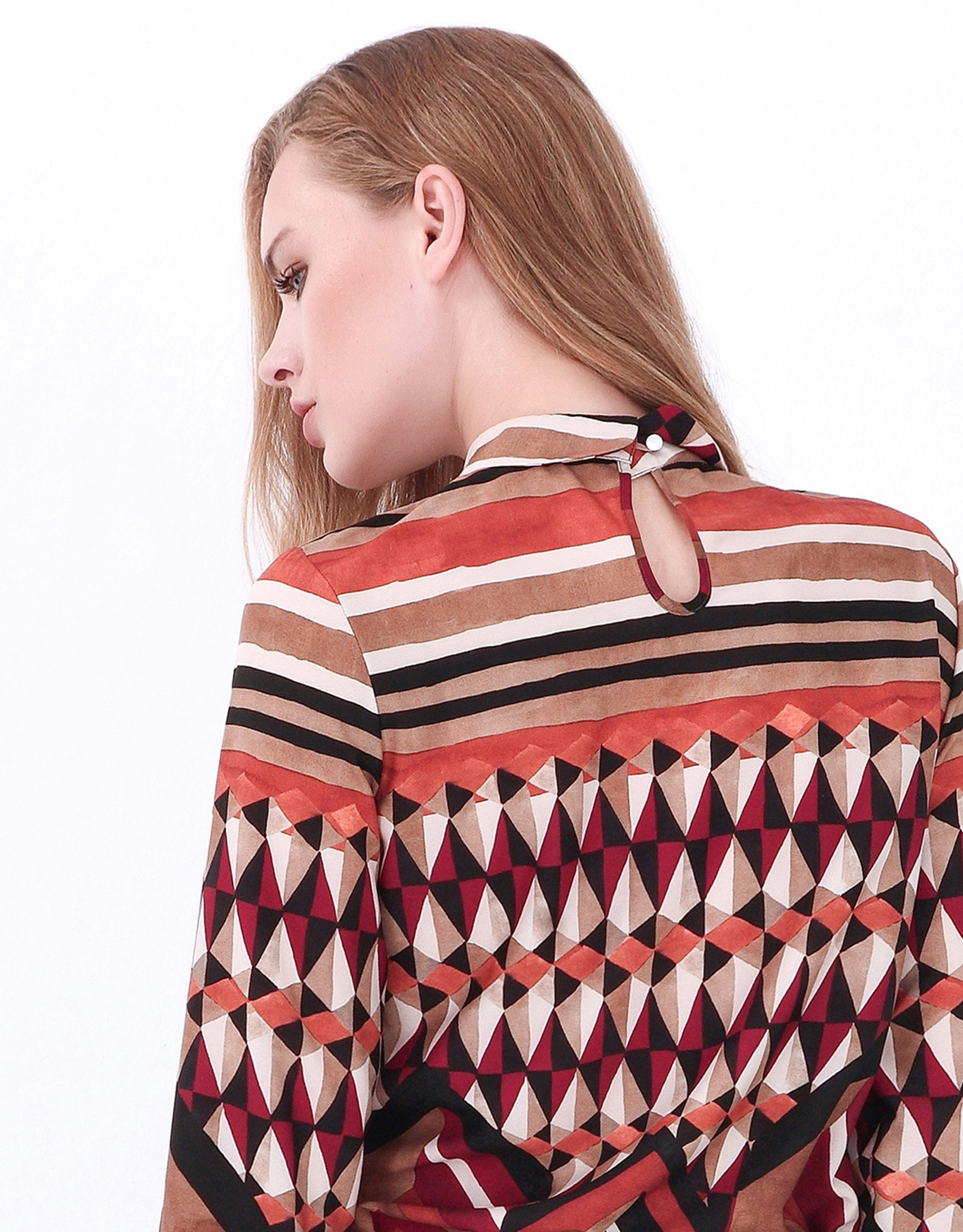 Blusa estampado geométrico marrón