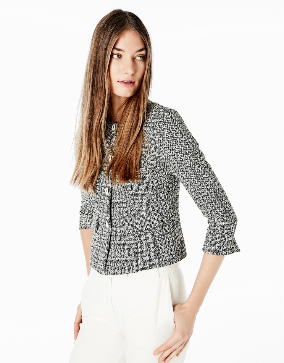 Black print short jacket 