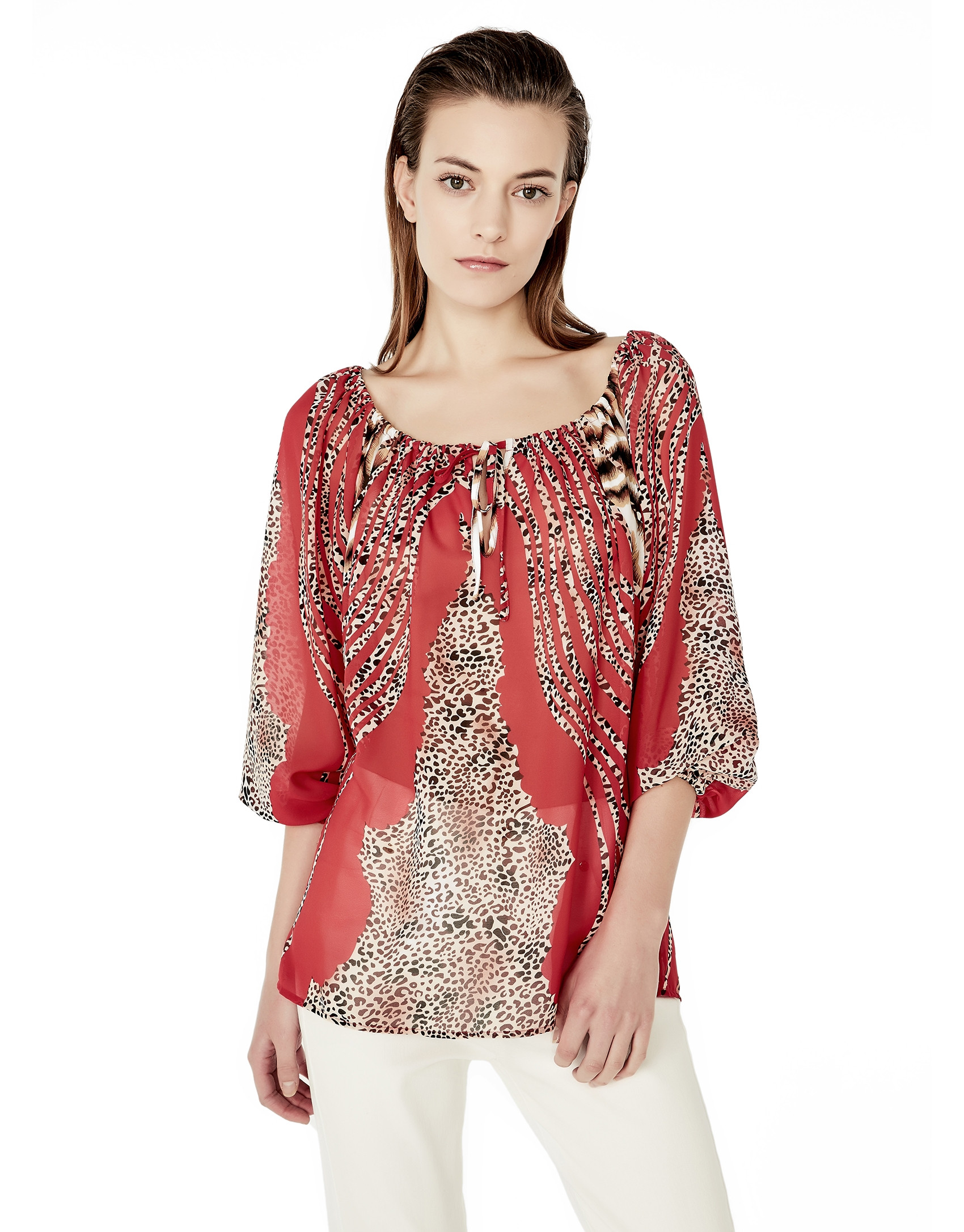 Red loose  off-the-shoulder neck shirt