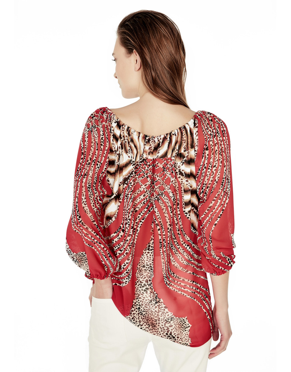 Red loose  off-the-shoulder neck shirt
