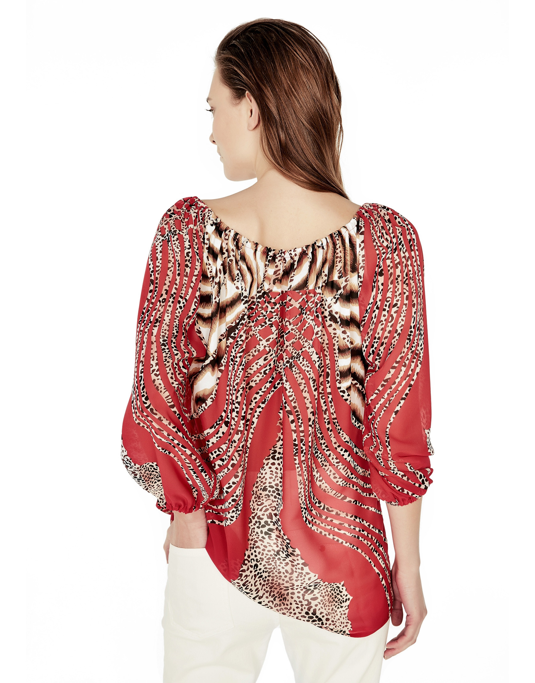 Red loose  off-the-shoulder neck shirt