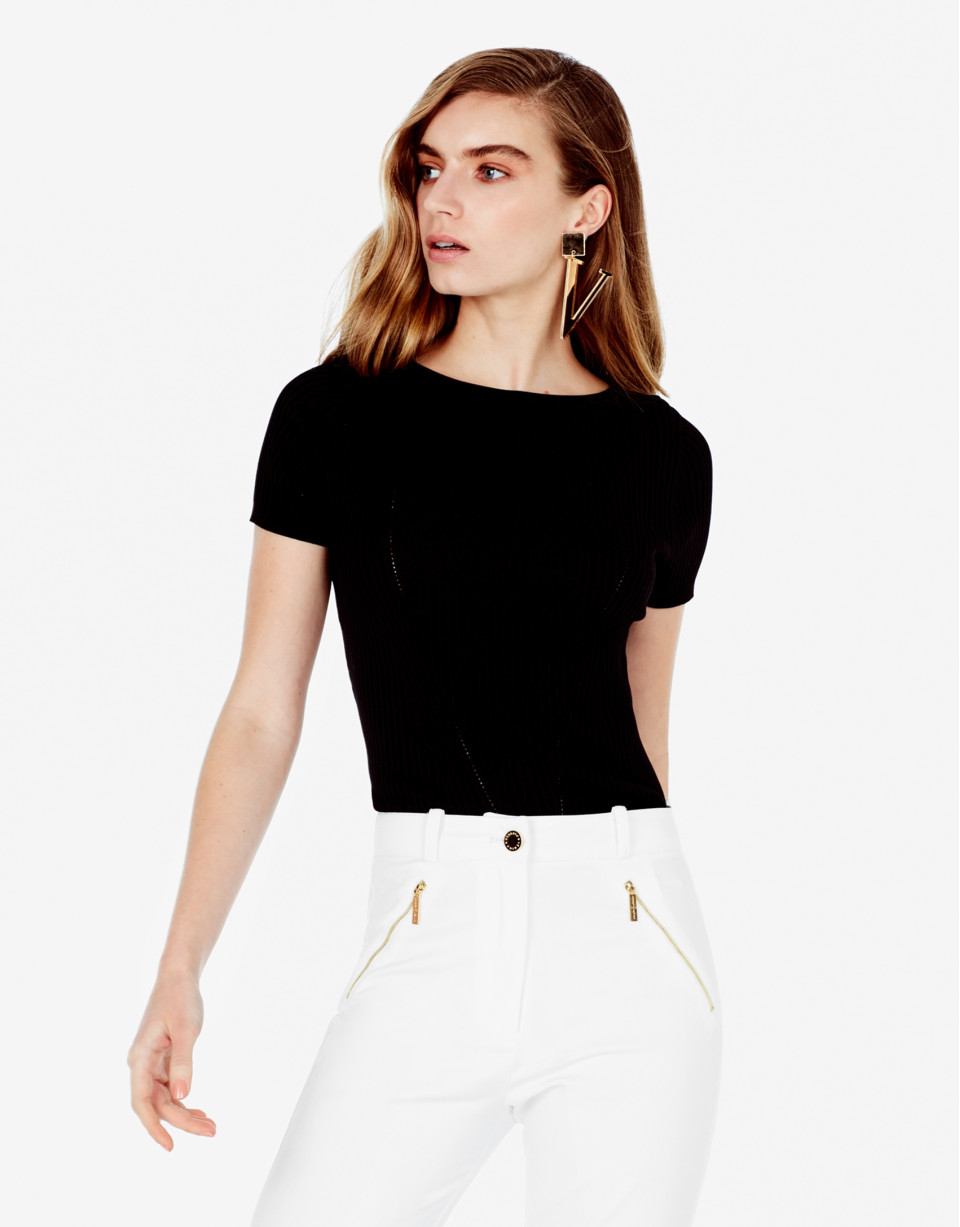 Black ribbed sweater
