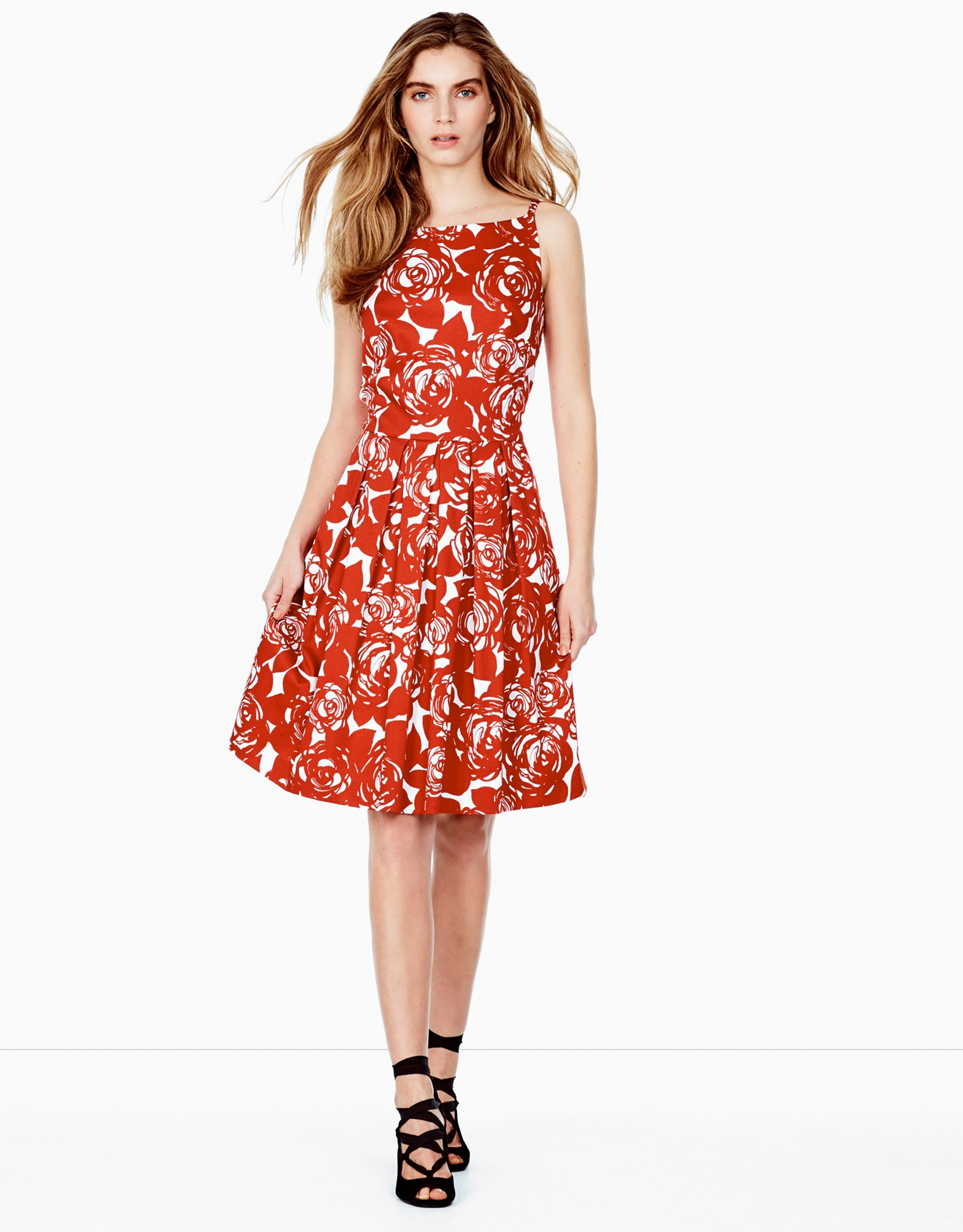 Vestido pliegues naranja