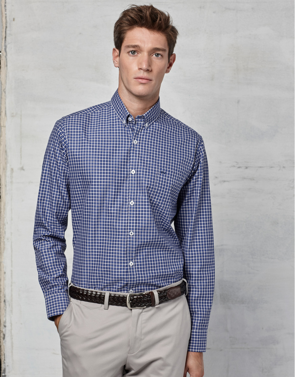 Blue / white checked sport shirt