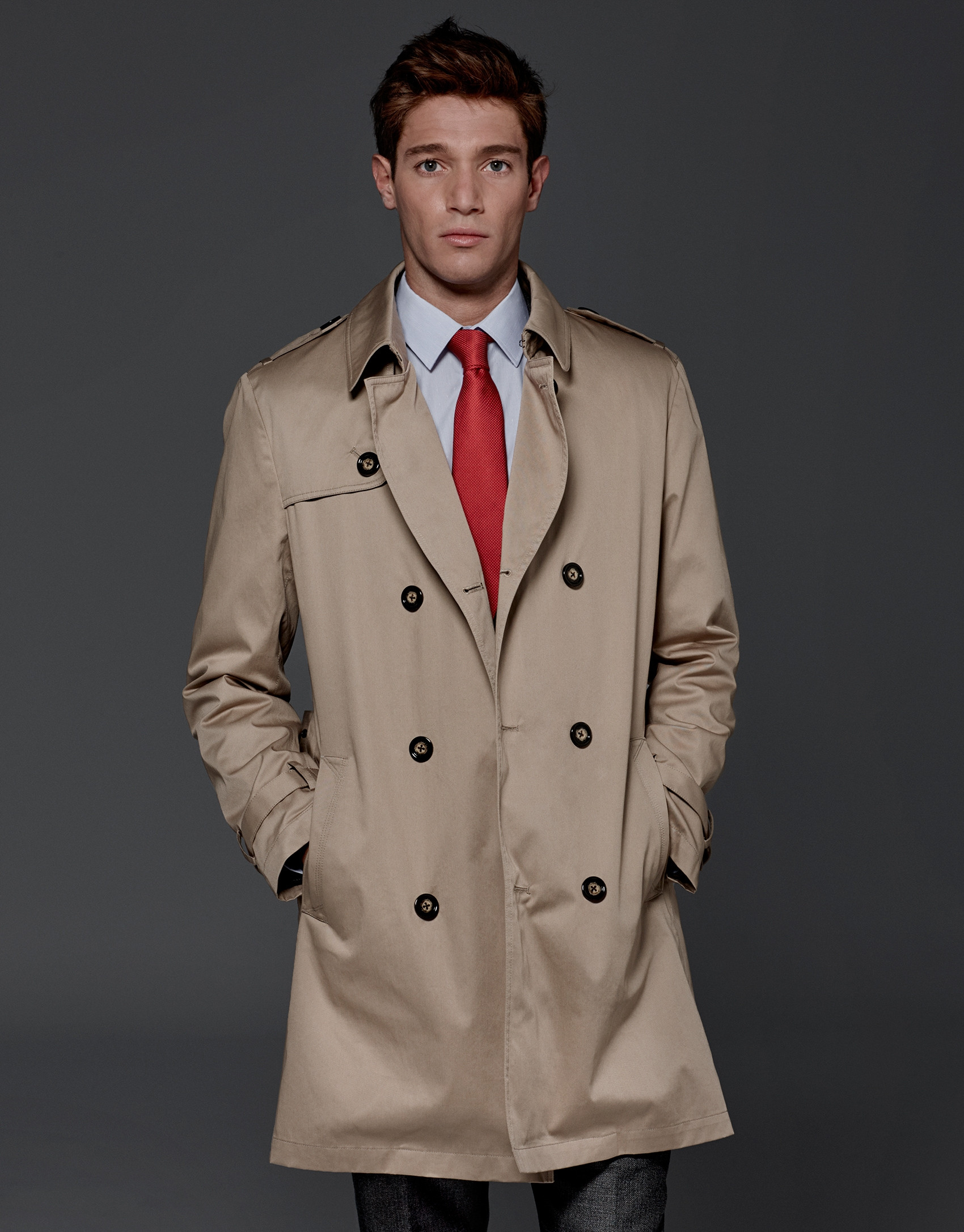 Gabardina clásica color beige