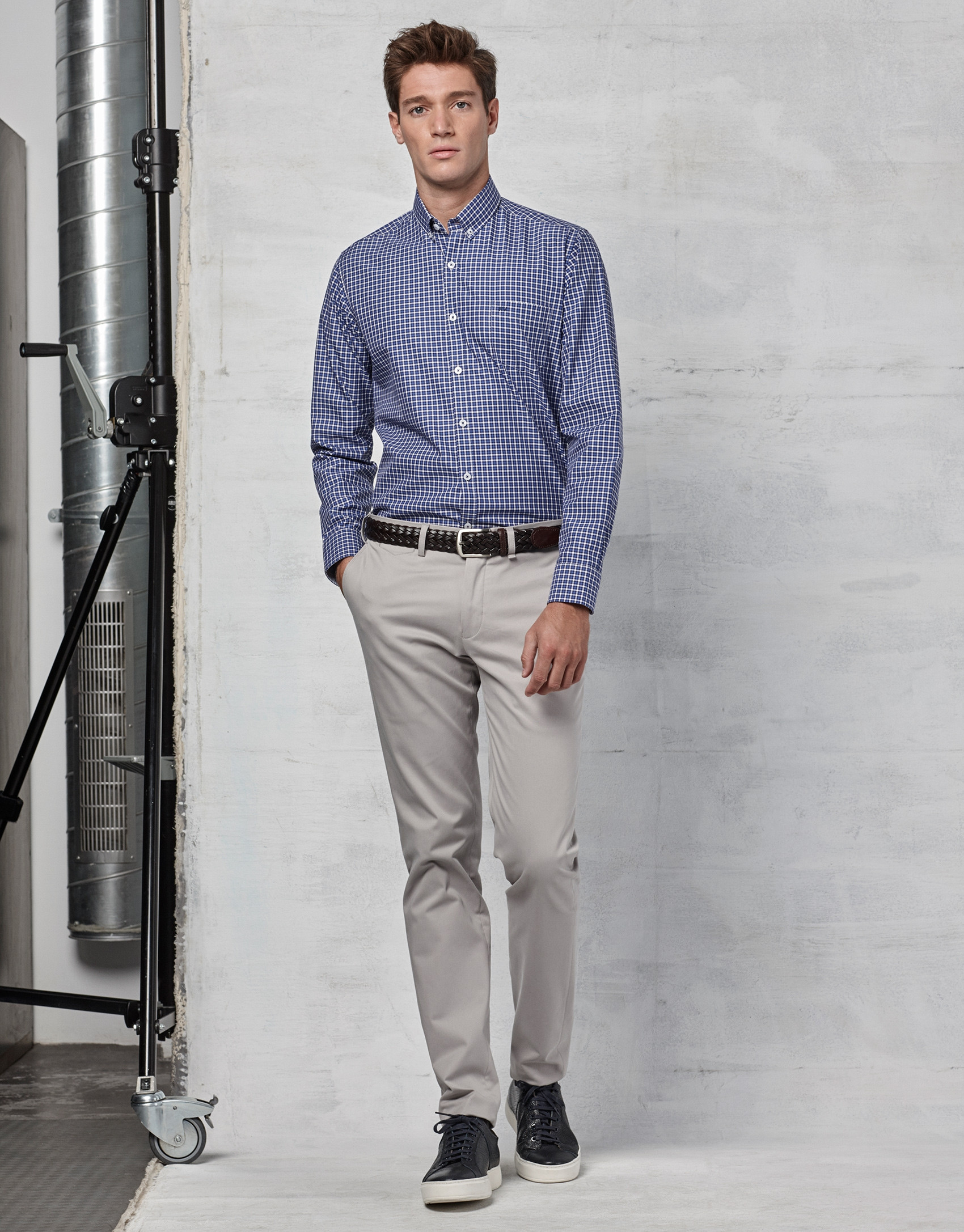 Pantalón chino básico.