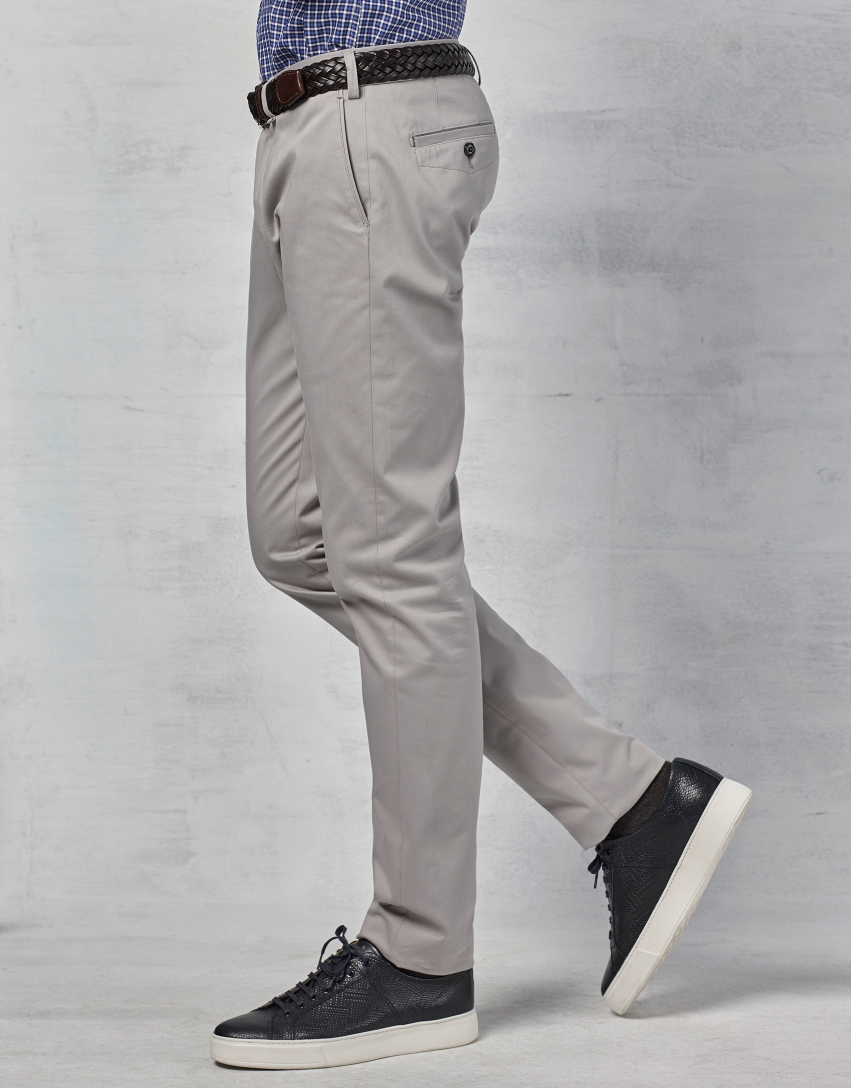 Pantalón chino básico.