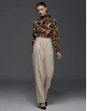 Pantalón pinzas espiga beige