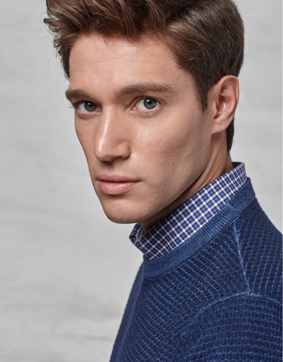 Blue woven sweater with square collar