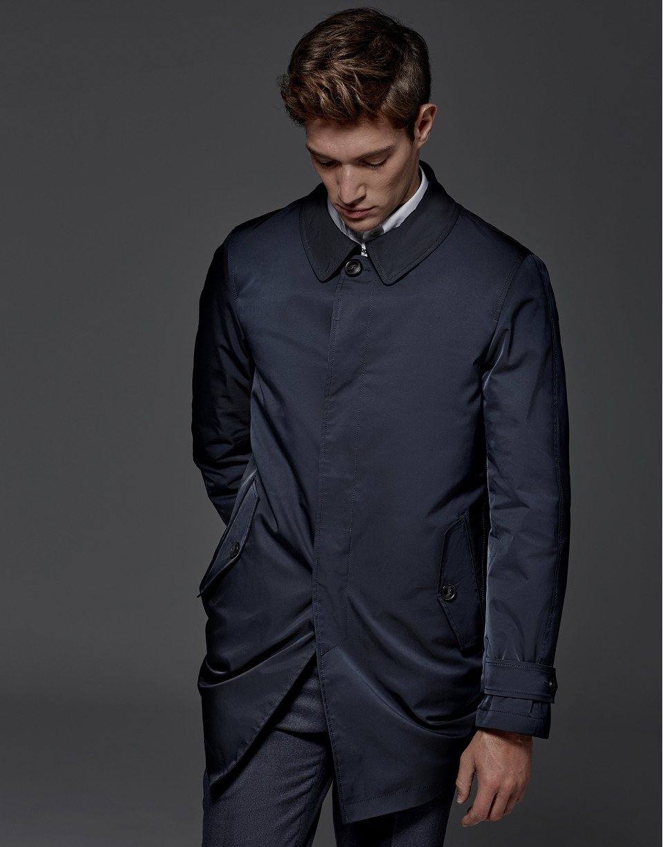 Gabardina acolchada azul marino con chaleco interior