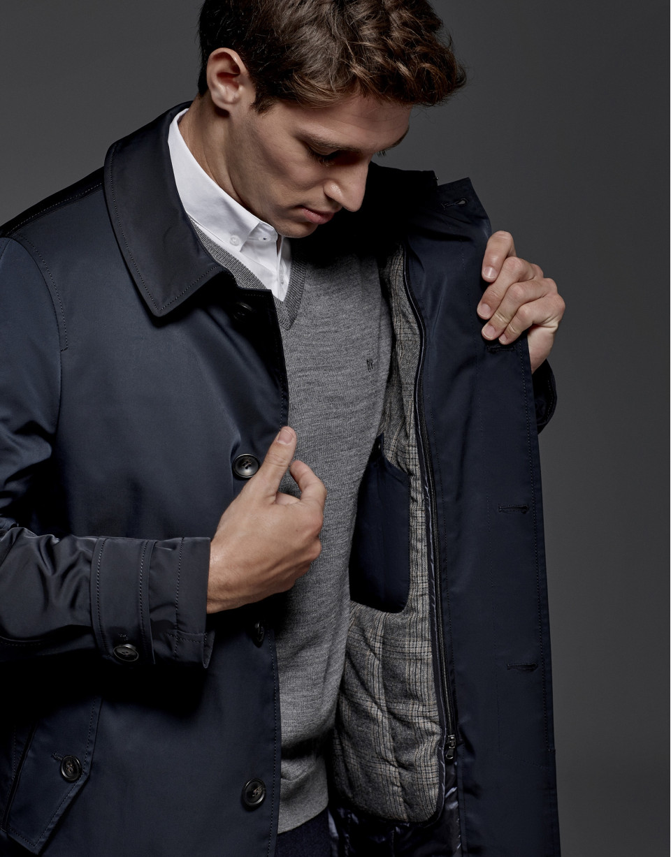 Gabardina acolchada azul marino con chaleco interior