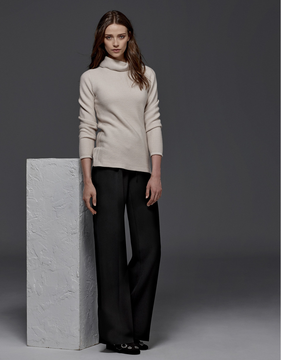 Pantalón jogging negro tipo palazzo