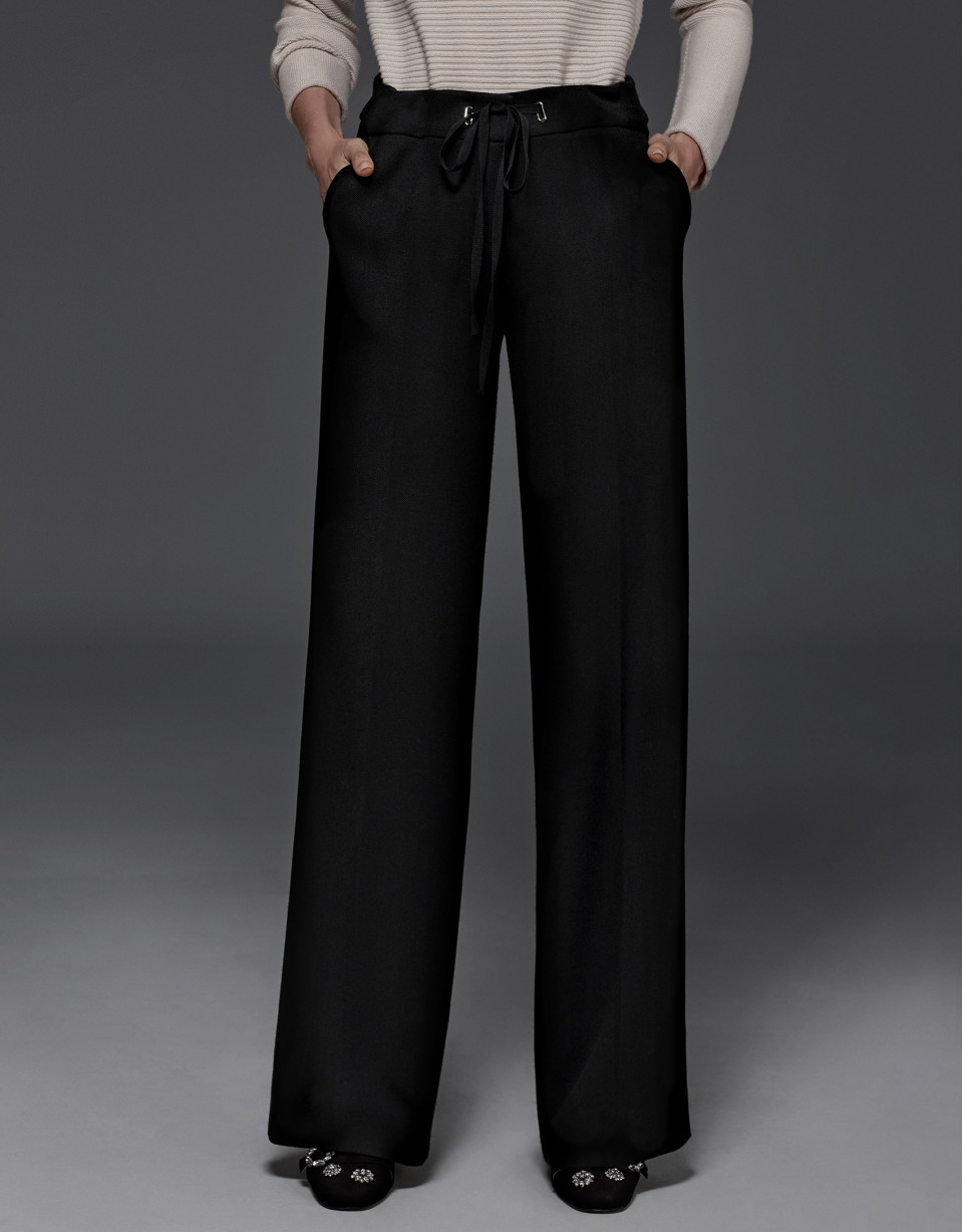 Pantalón jogging negro tipo palazzo