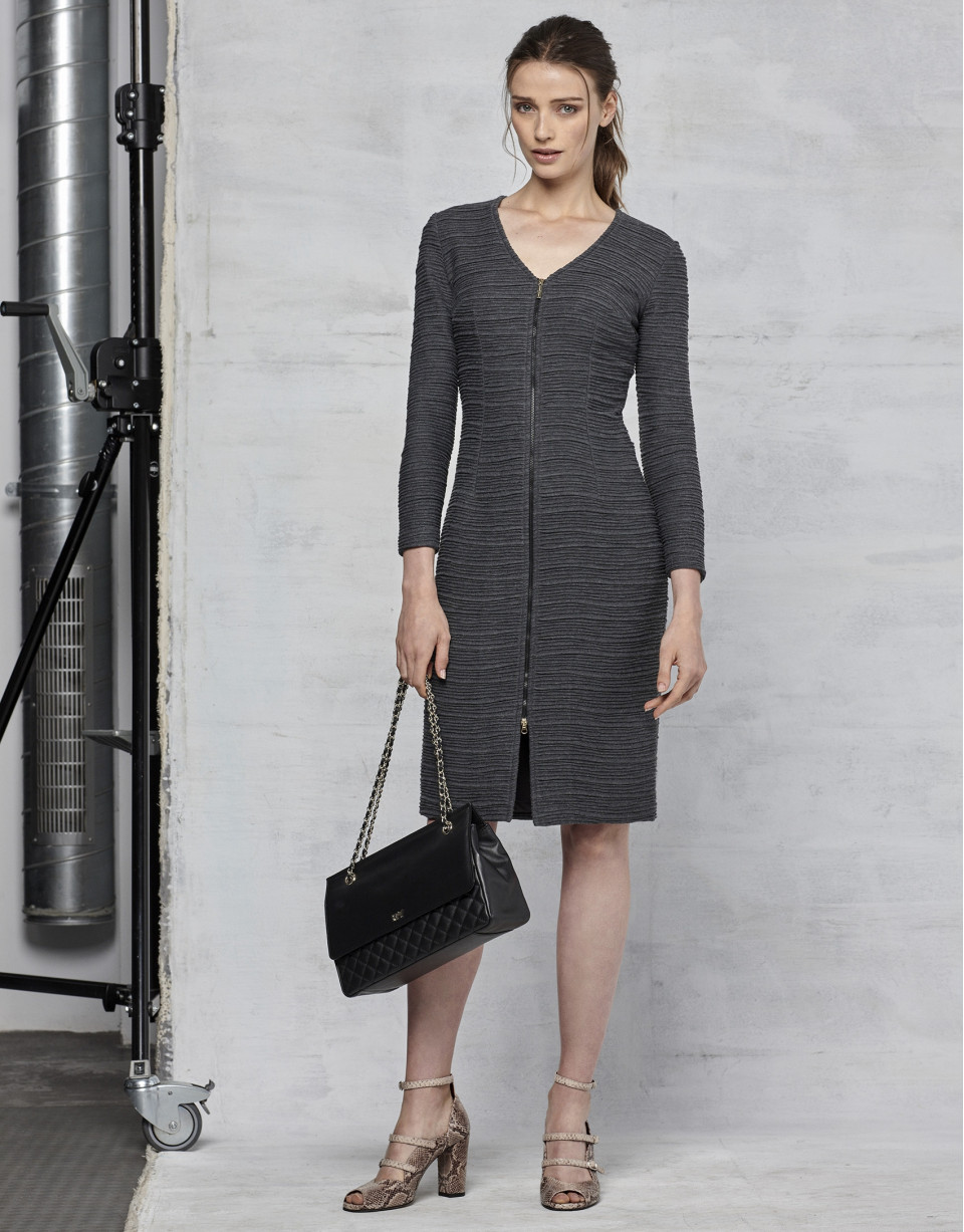 Vestido stretch gris marengo
