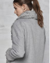 Chaquetón gris doble faz con cuello de pelo