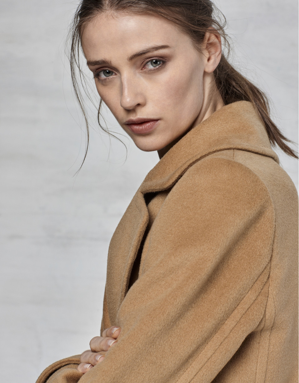 Long fitted camel coat
