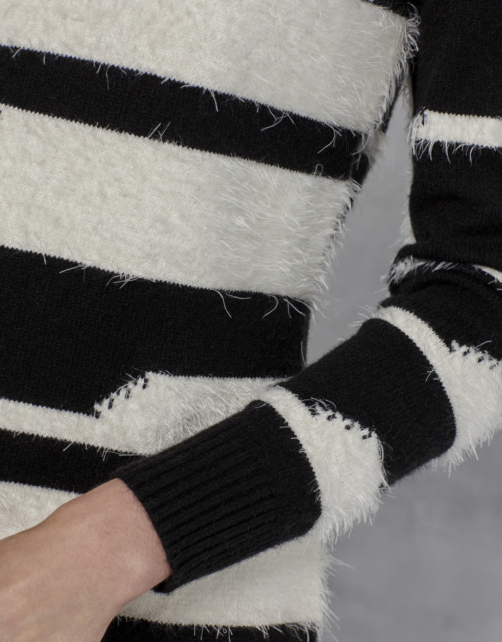 Black/white striped sweater