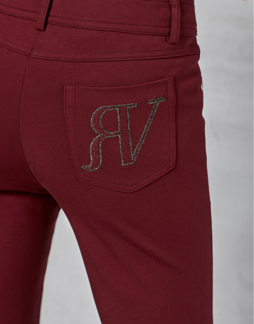 Pantalón 5 bolsillos granate