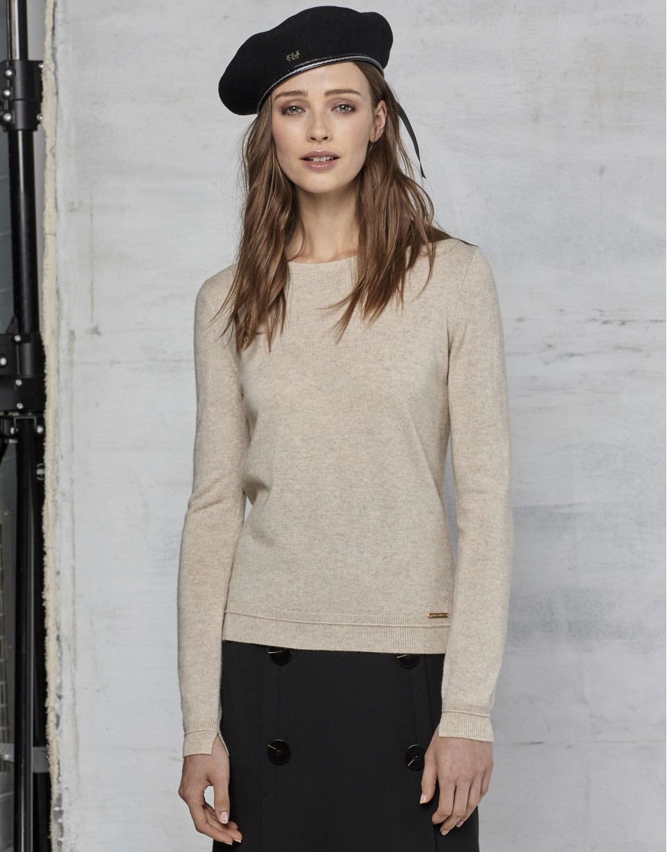 Ivory wool/cashmere sweater