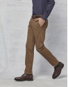Pantalón chino microdibujo marrón