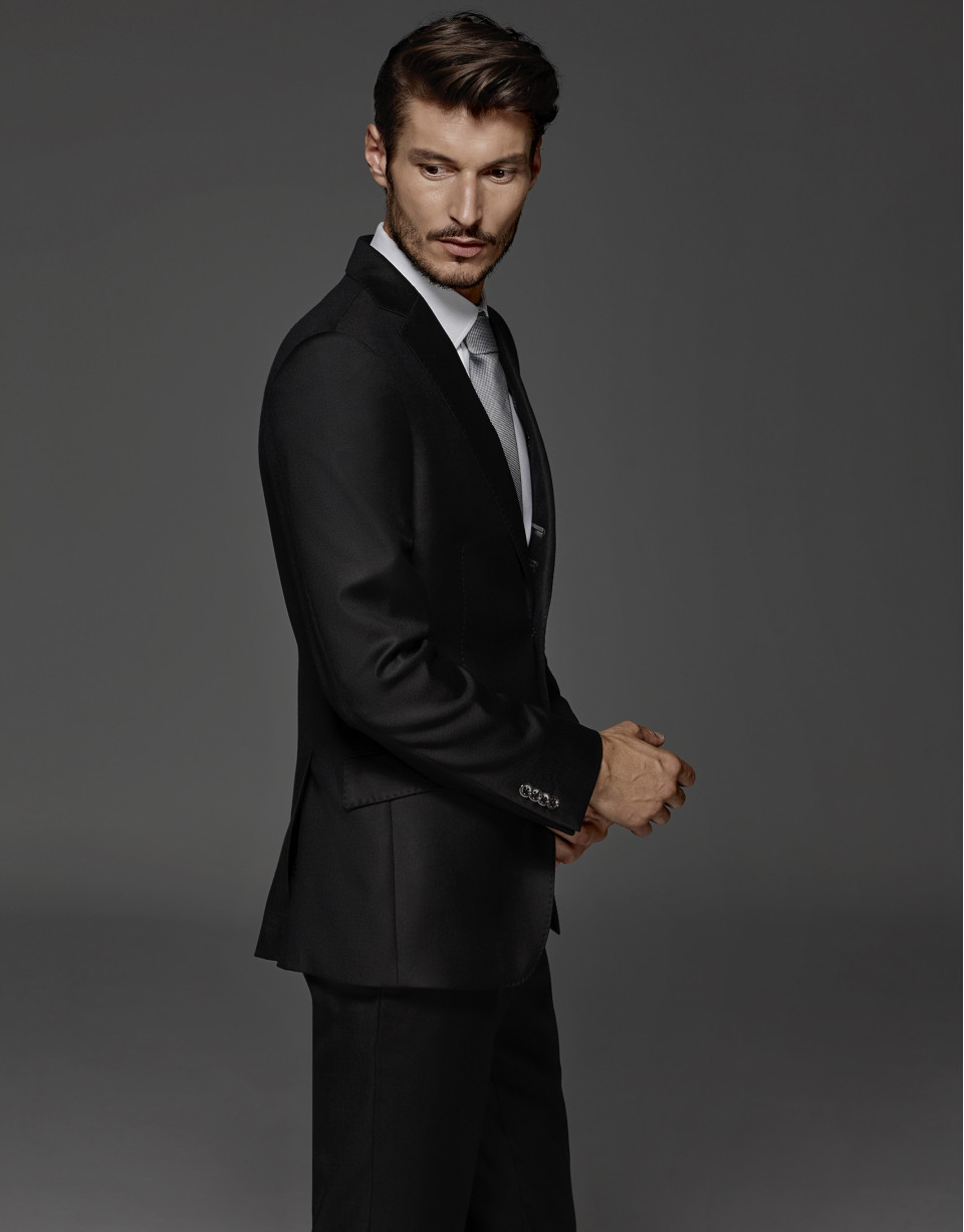 Traje regular falso liso negro