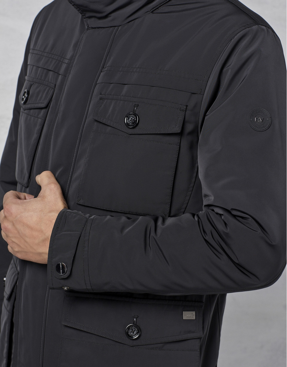 Black three-quarter jacket with 4 pockets