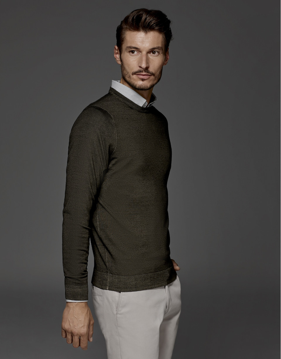 Khaki dyed sweater with square collar