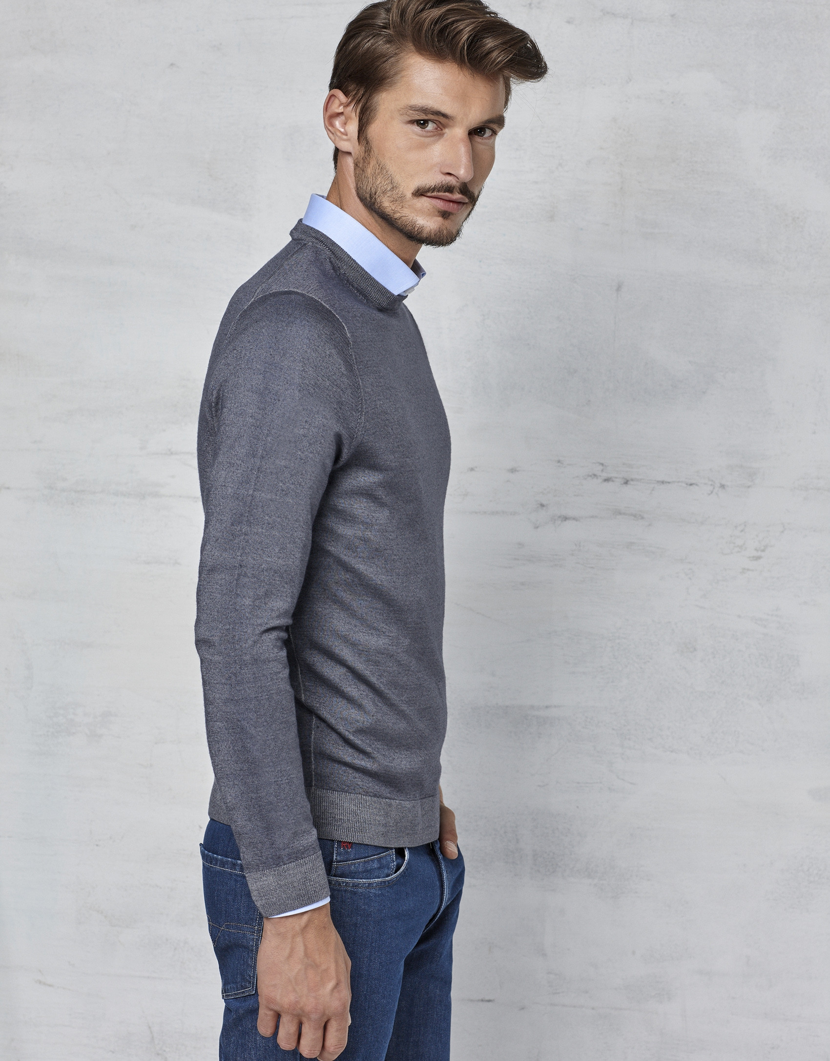 Jersey cuello caja tintado color gris