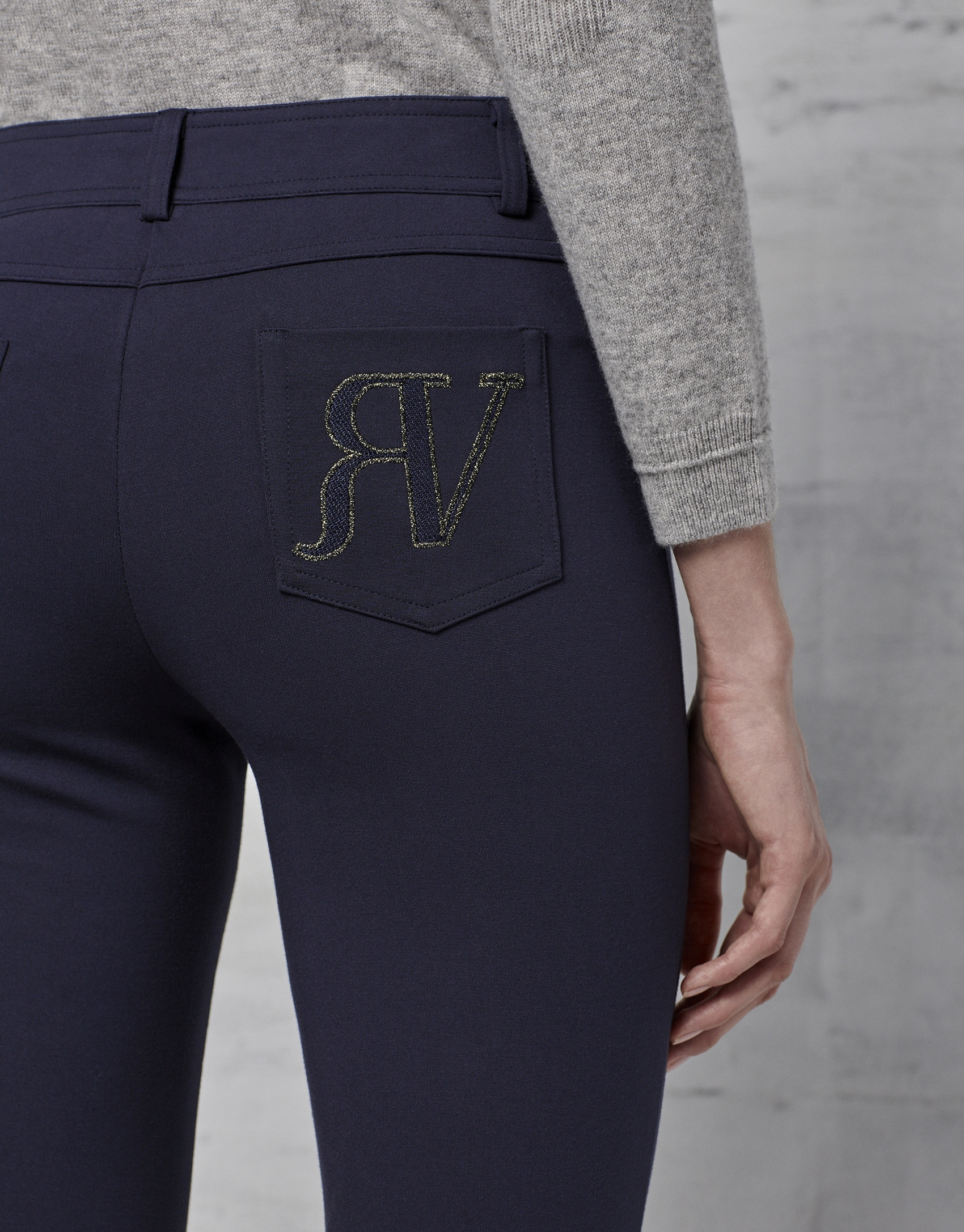 Navy blue pants with 5 pockets