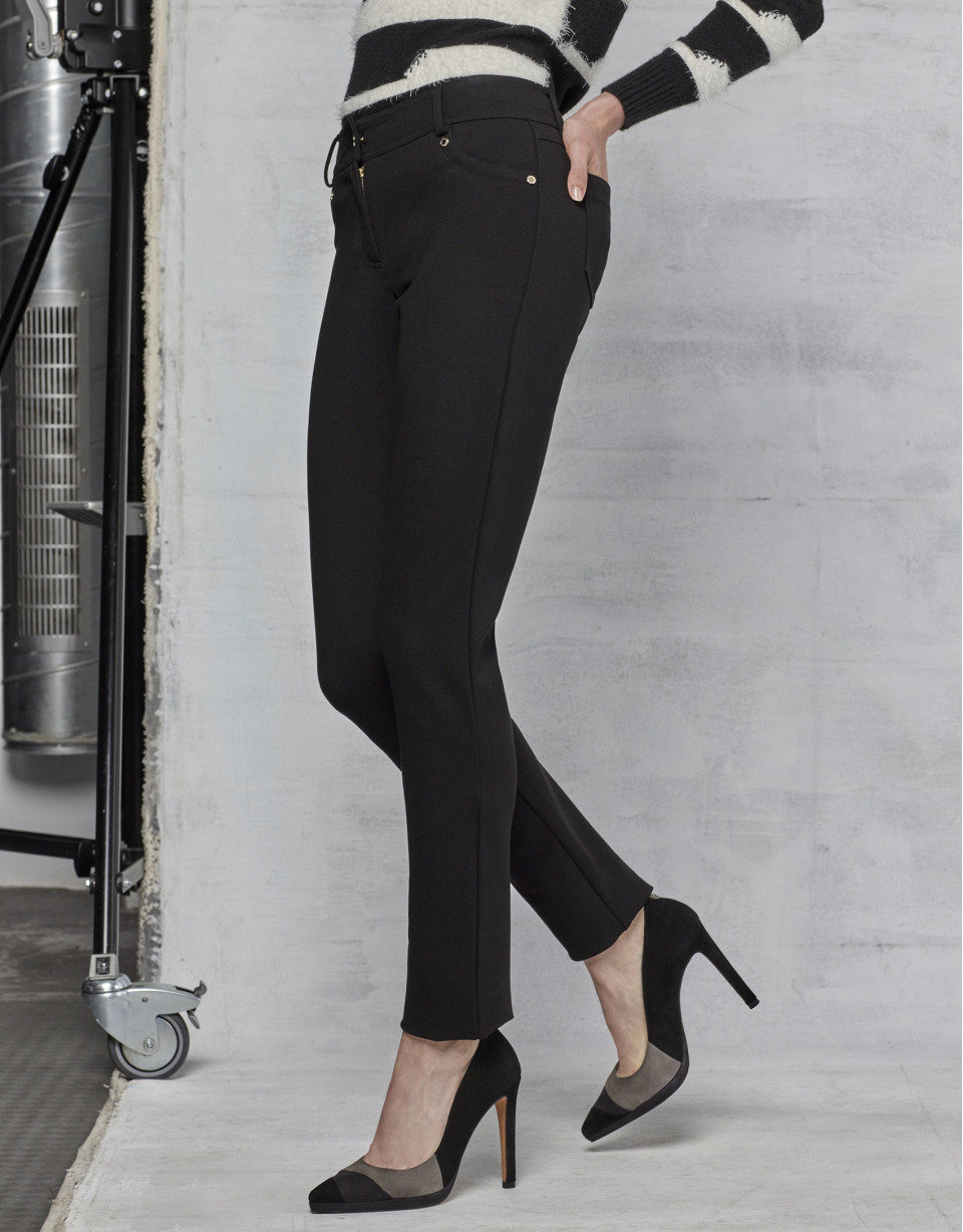 Black pants with five pockets