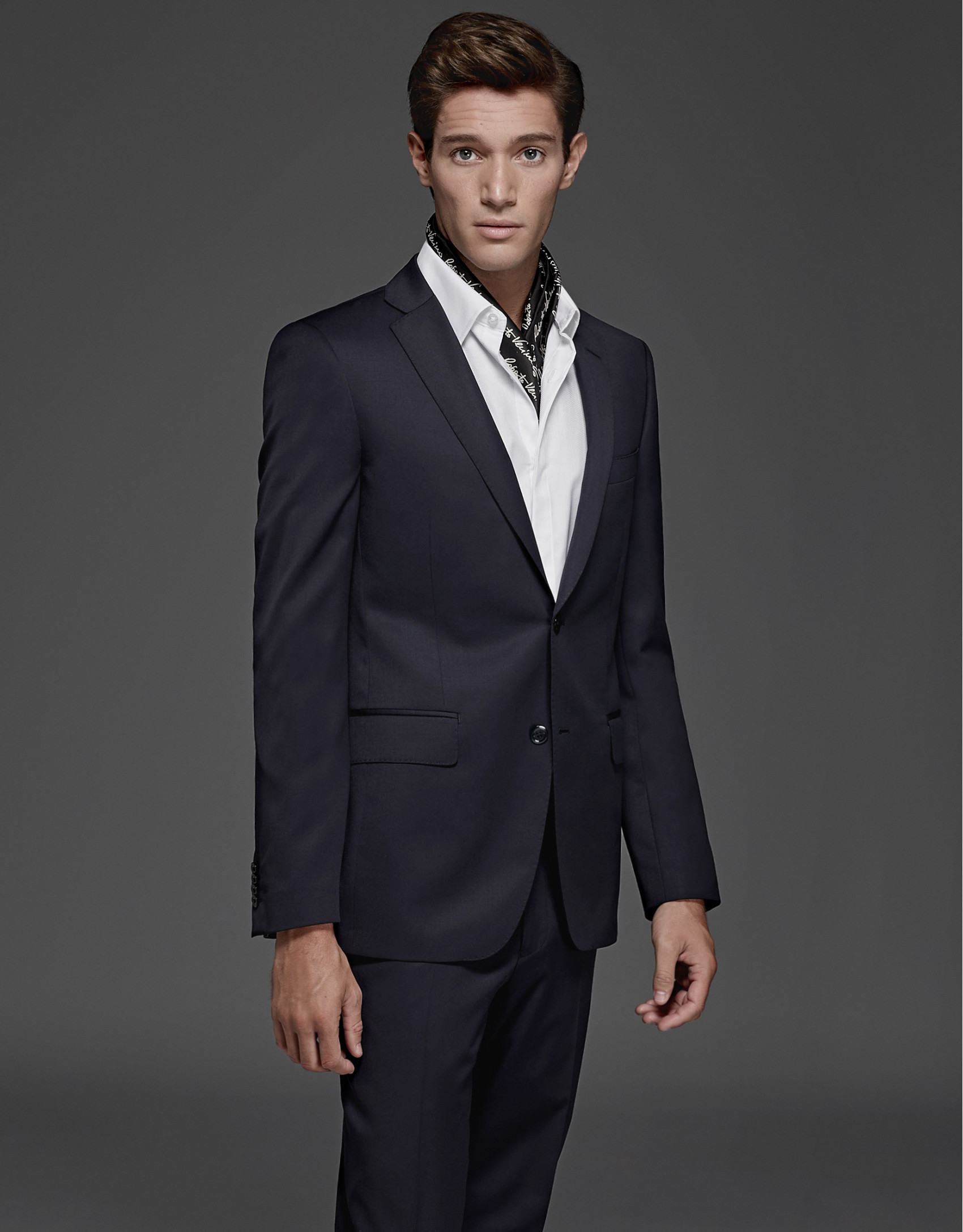 Navy blue basic slim fit suit